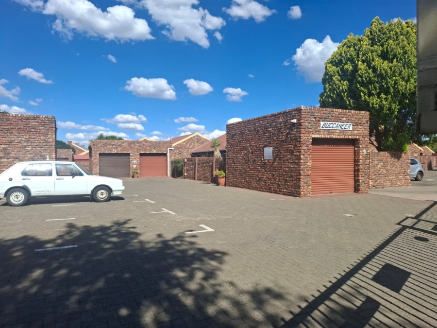 2 Bedroom Property for Sale in Pellissier Free State